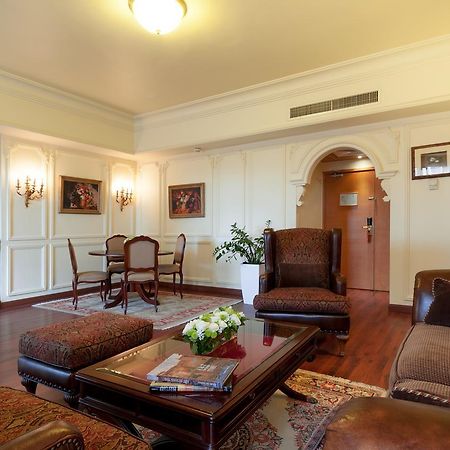Le Commodore Hotel Бейрут Экстерьер фото