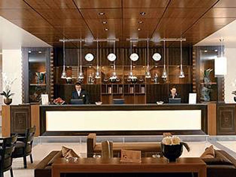Le Commodore Hotel Бейрут Экстерьер фото