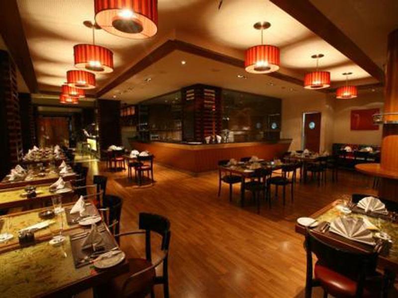 Le Commodore Hotel Бейрут Экстерьер фото