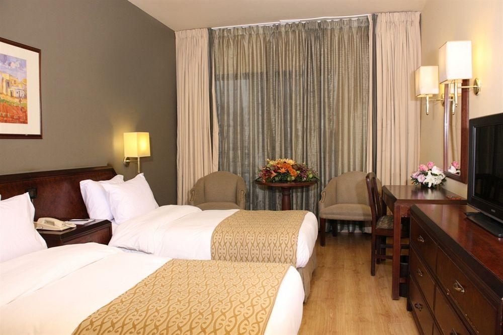 Le Commodore Hotel Бейрут Экстерьер фото
