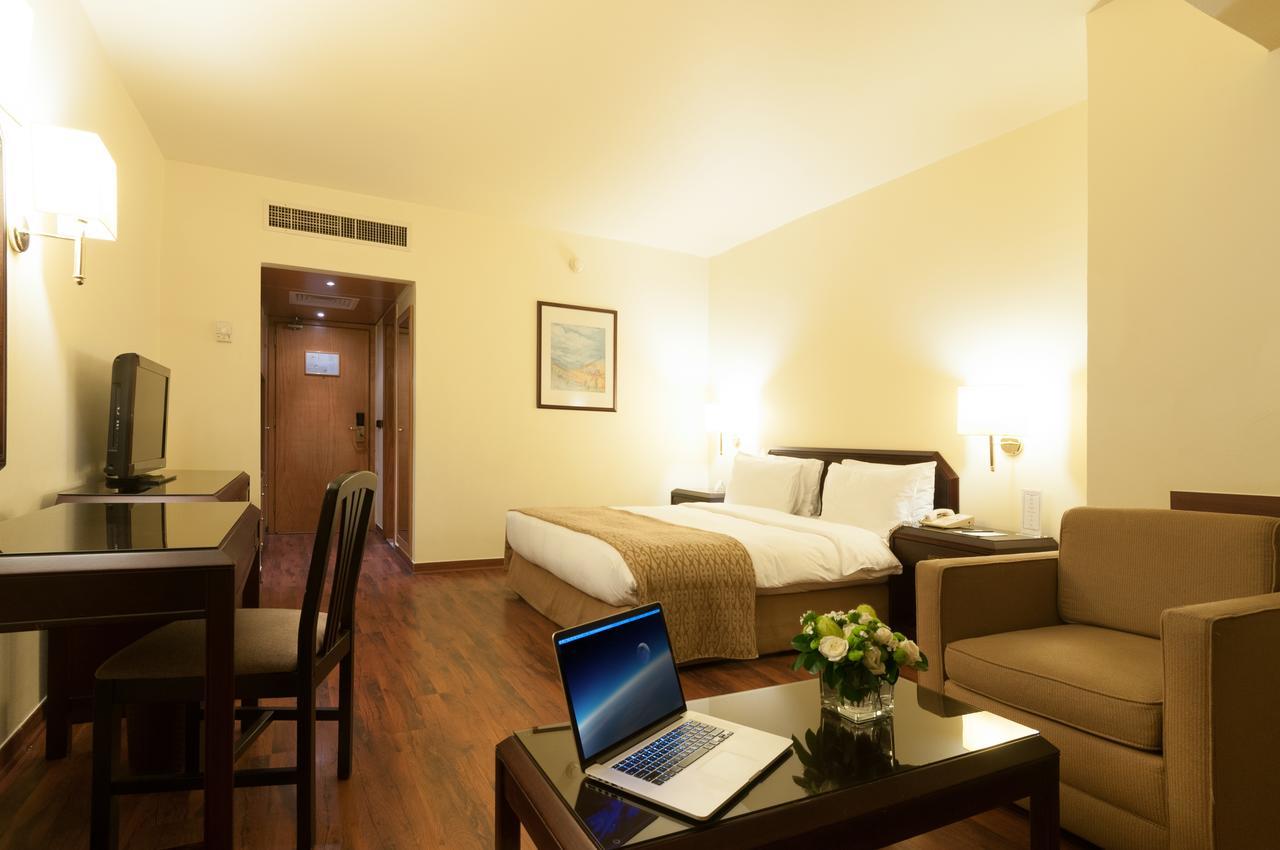 Le Commodore Hotel Бейрут Экстерьер фото