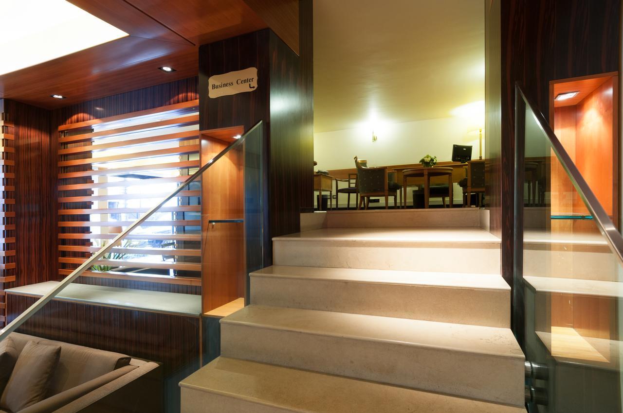 Le Commodore Hotel Бейрут Экстерьер фото