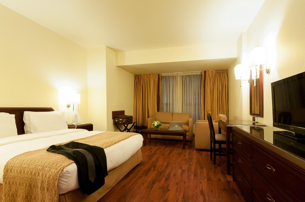 Le Commodore Hotel Бейрут Экстерьер фото