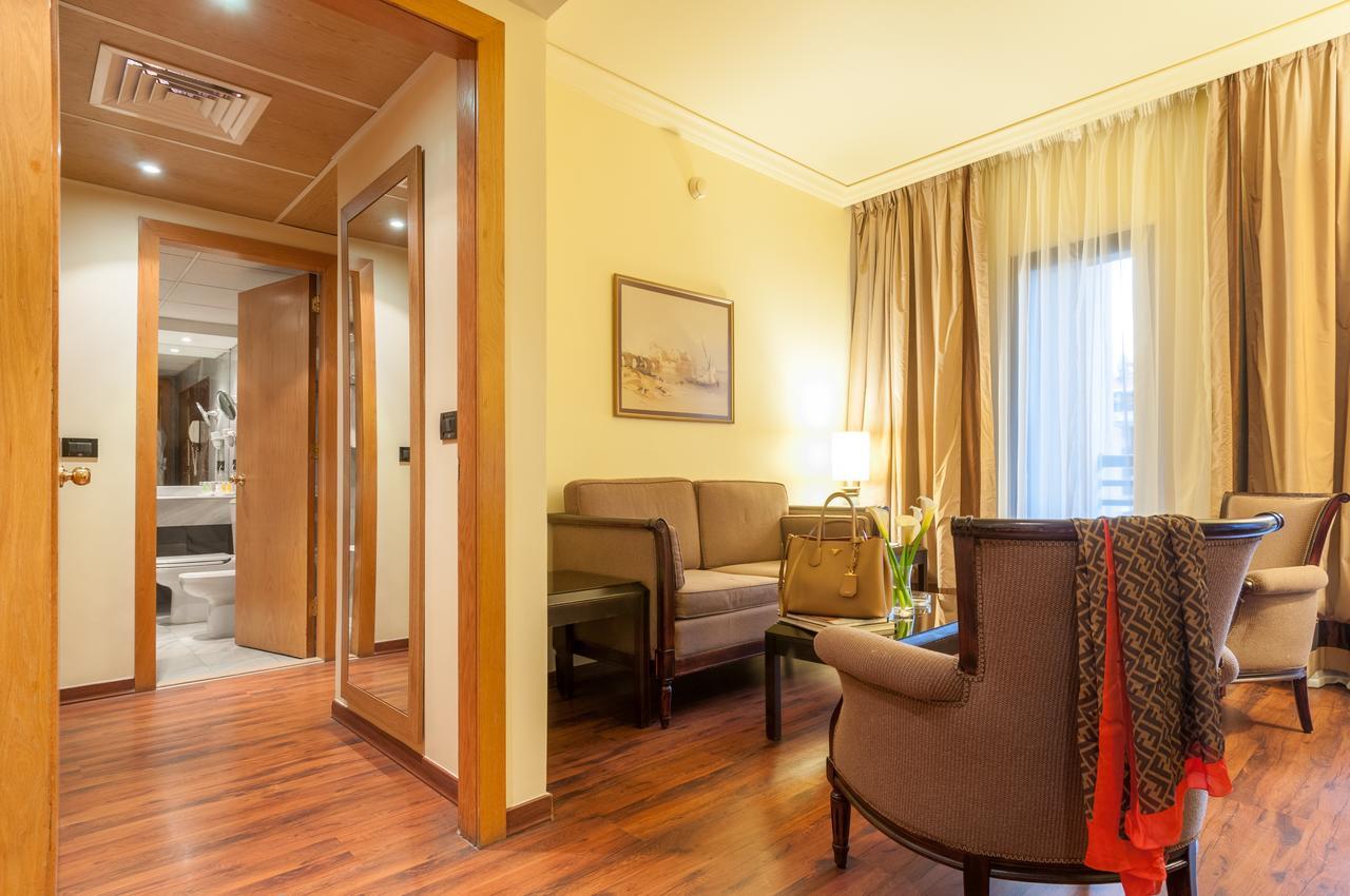 Le Commodore Hotel Бейрут Экстерьер фото