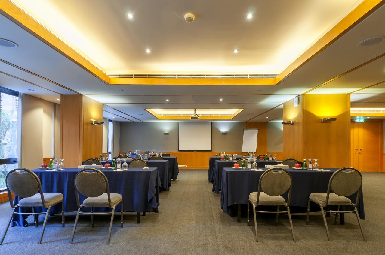 Le Commodore Hotel Бейрут Экстерьер фото