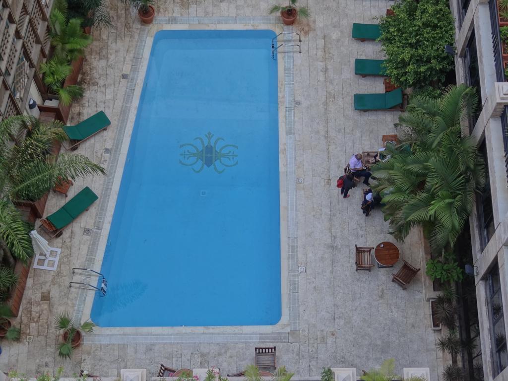 Le Commodore Hotel Бейрут Экстерьер фото