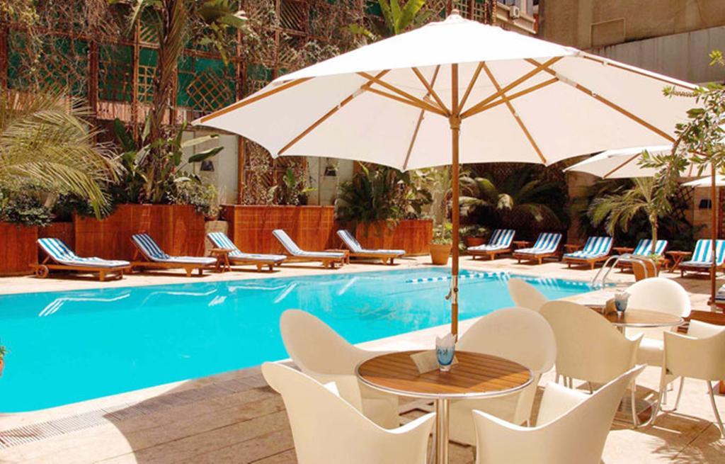 Le Commodore Hotel Бейрут Экстерьер фото