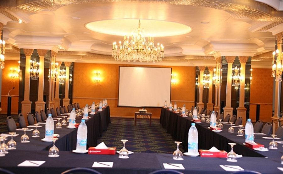 Le Commodore Hotel Бейрут Экстерьер фото